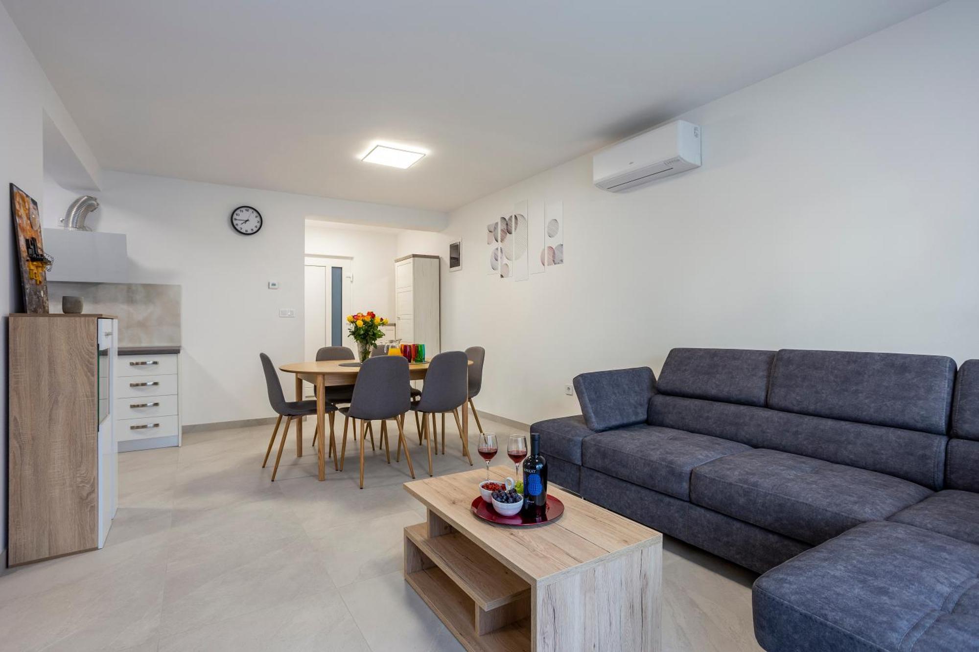 City Apartments Silver Pula Extérieur photo